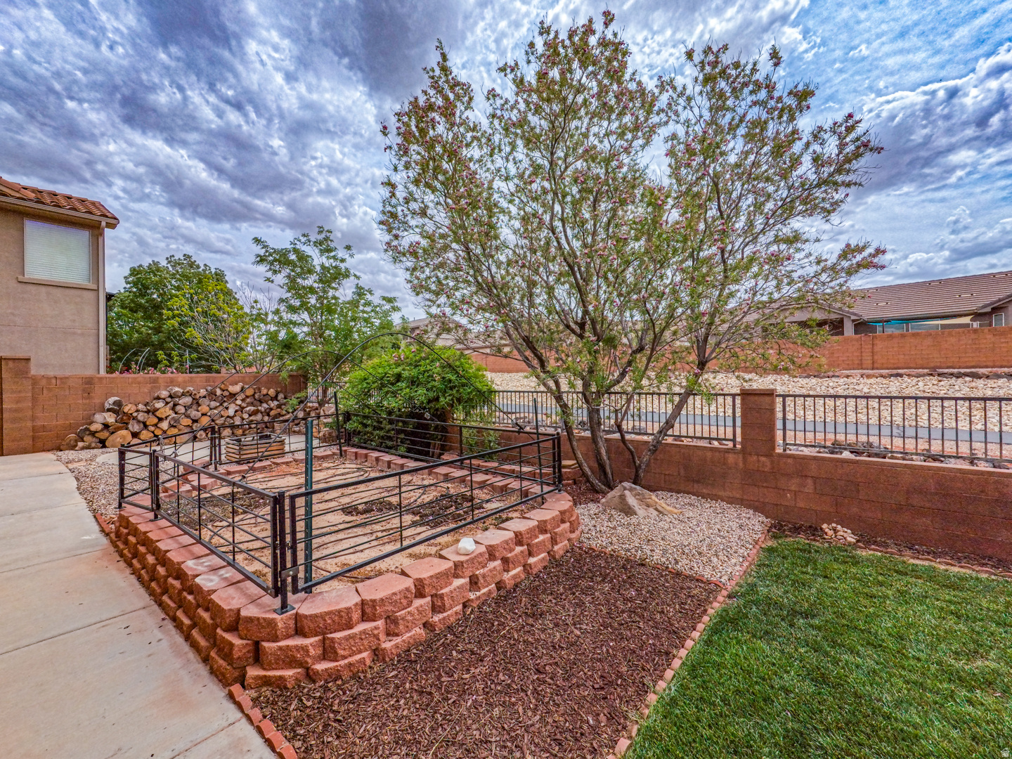 ESTATES AT HIDDEN VALLEY PH 2 - Residential