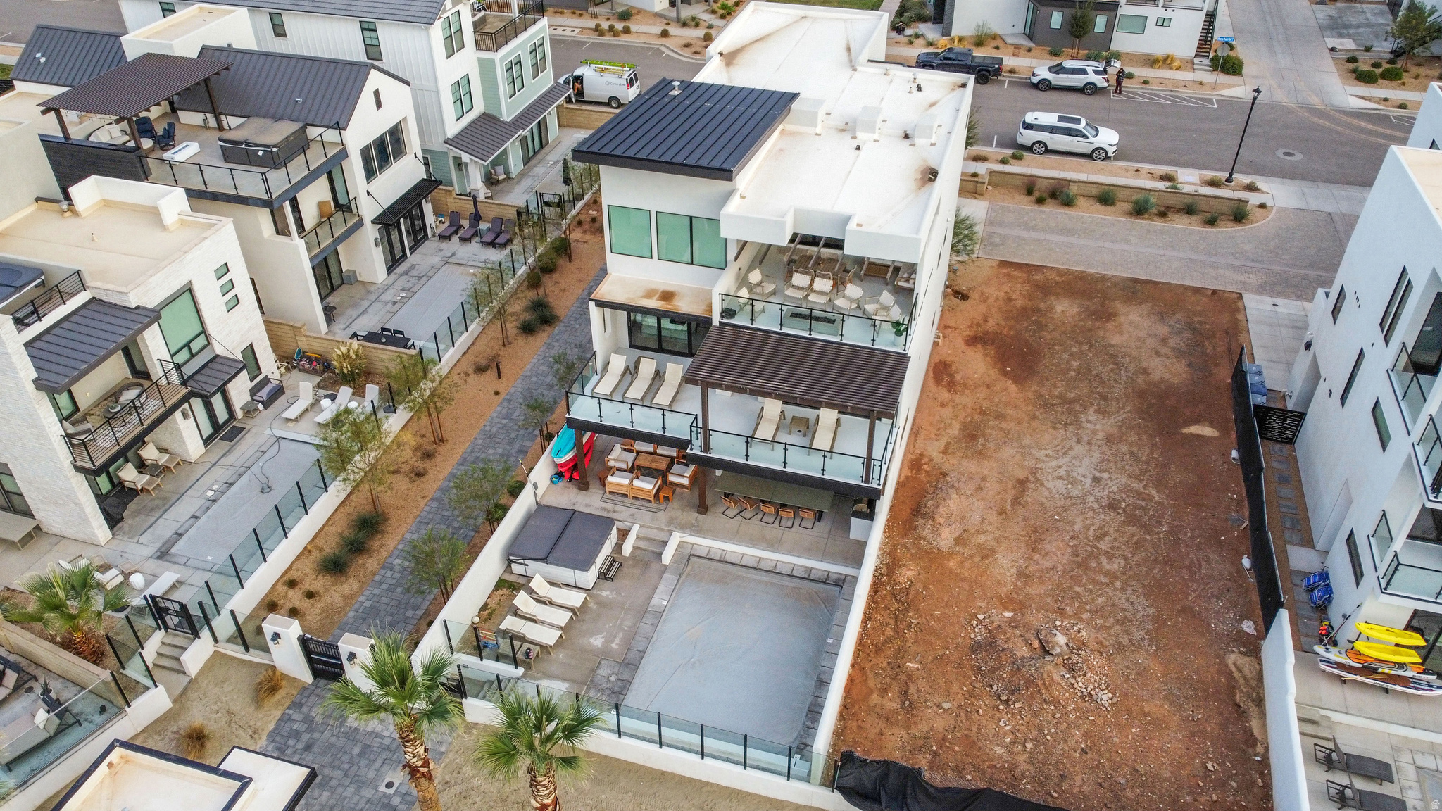 DESERT COLOR RESORT - Residential