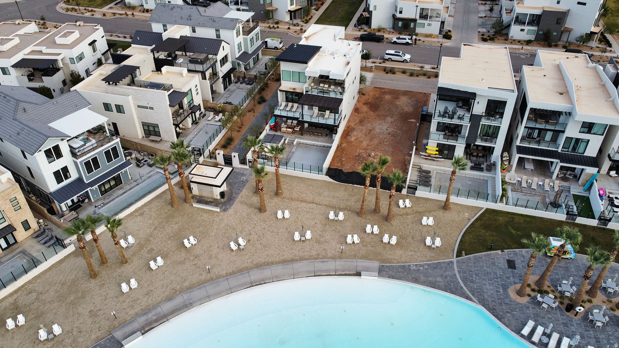 DESERT COLOR RESORT - Residential