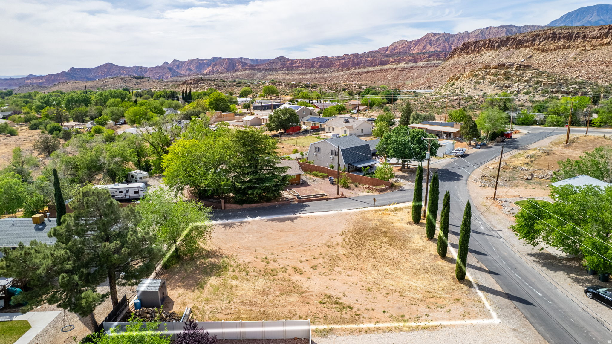 LEEDS ESTATES - Land