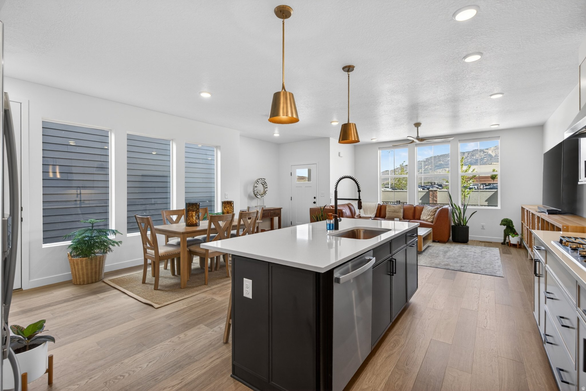RIDGEVIEW - Residential
