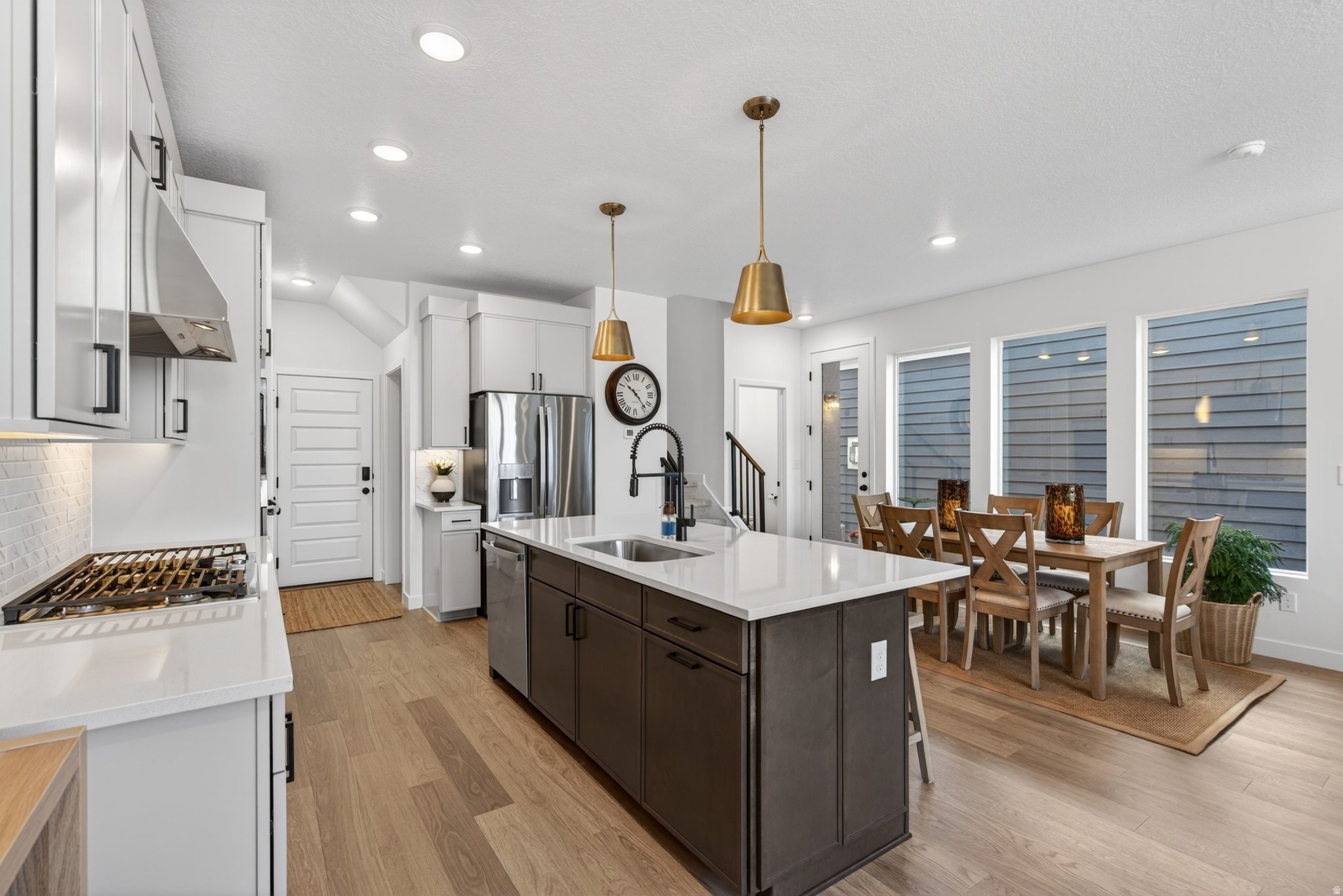 RIDGEVIEW - Residential