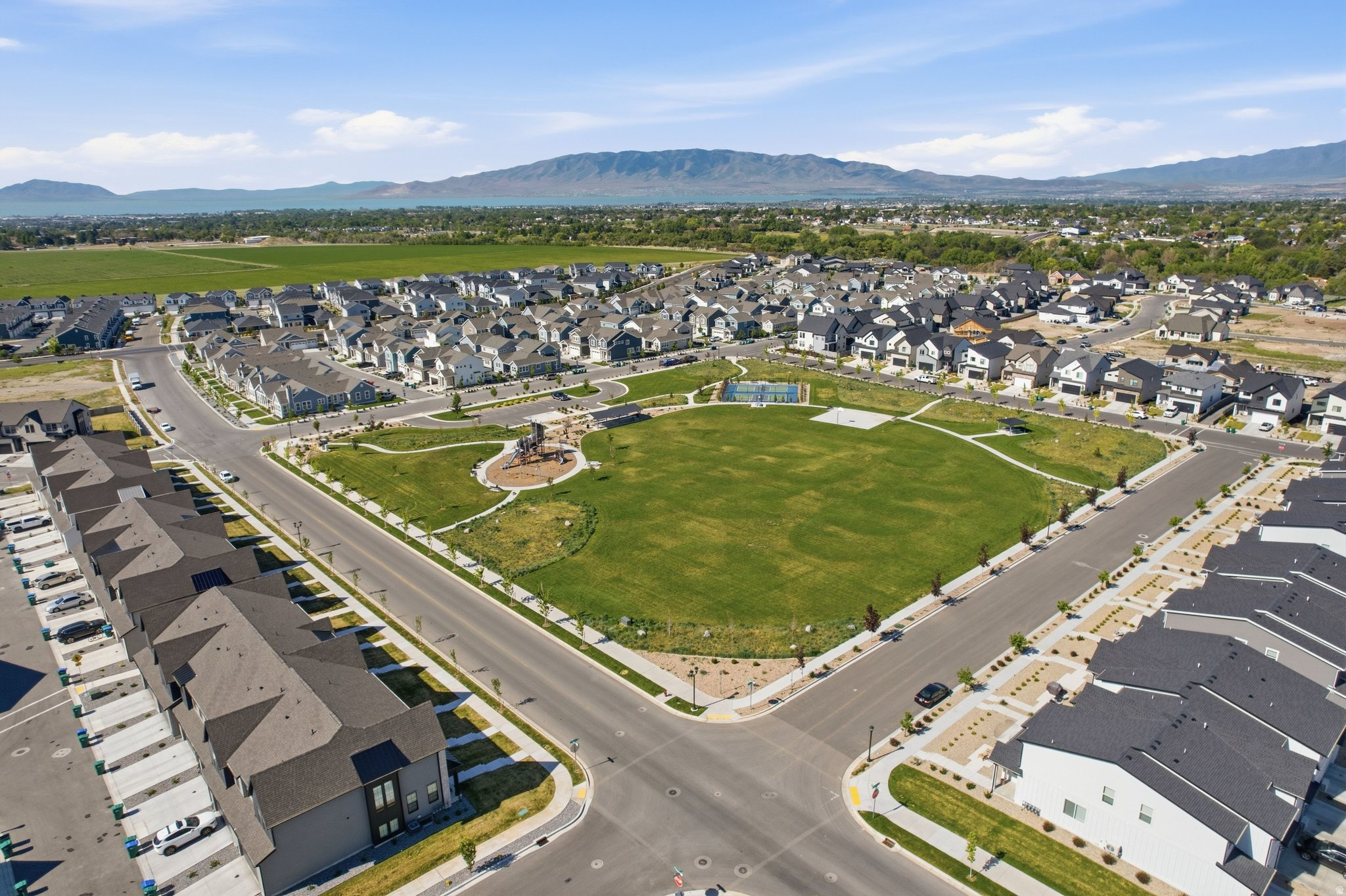 RIDGEVIEW - Residential