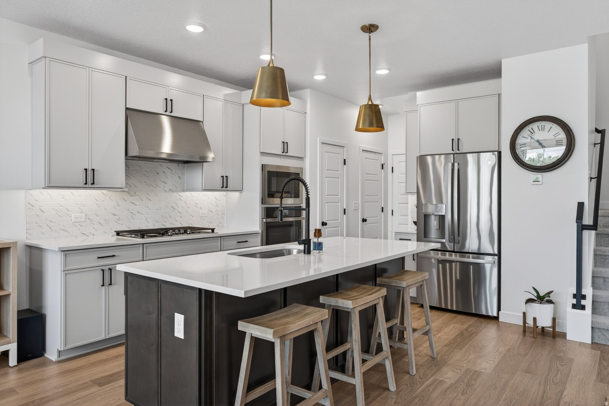 RIDGEVIEW - Residential