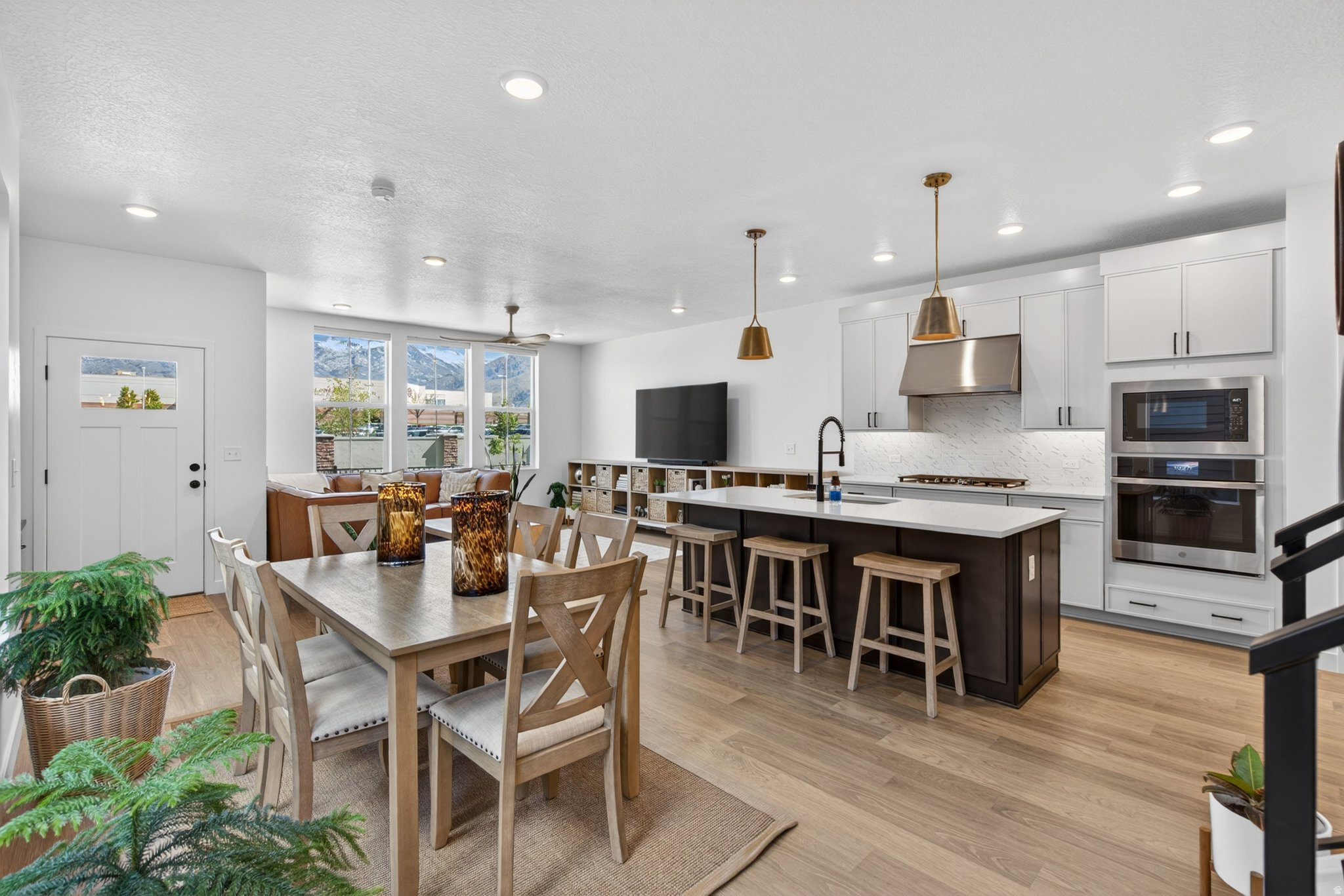 RIDGEVIEW - Residential