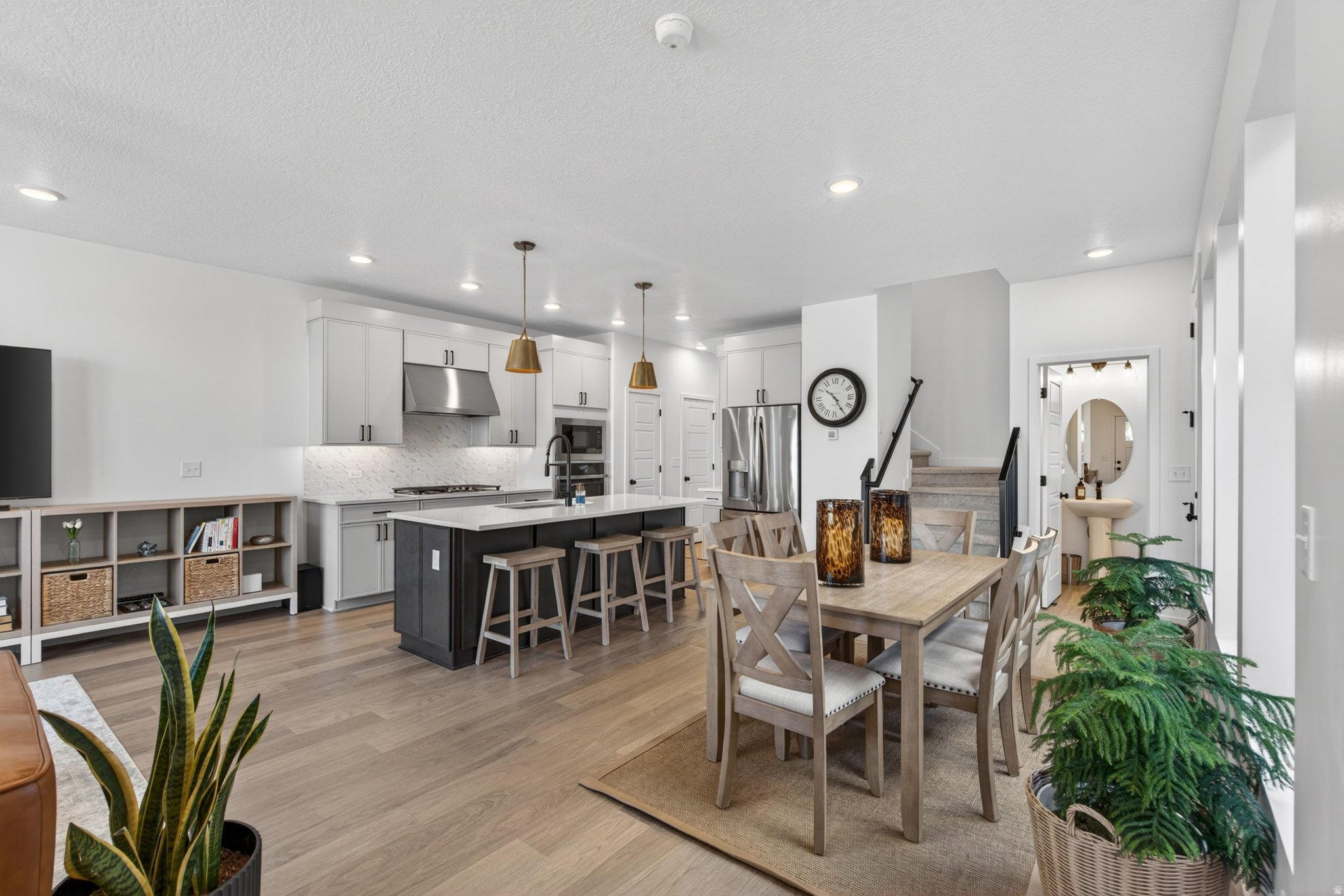 RIDGEVIEW - Residential