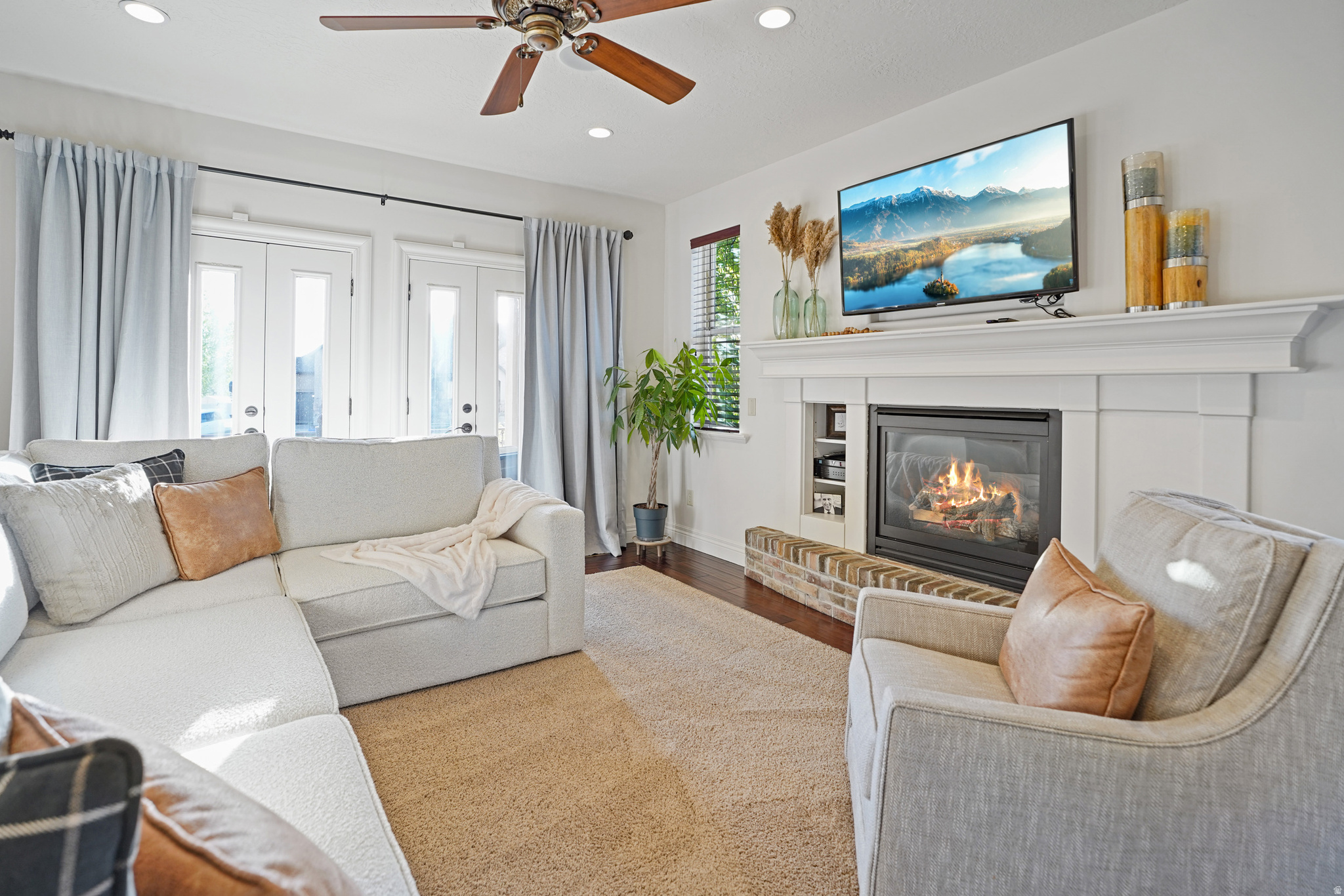 DURRANT MEADOWS - Residential