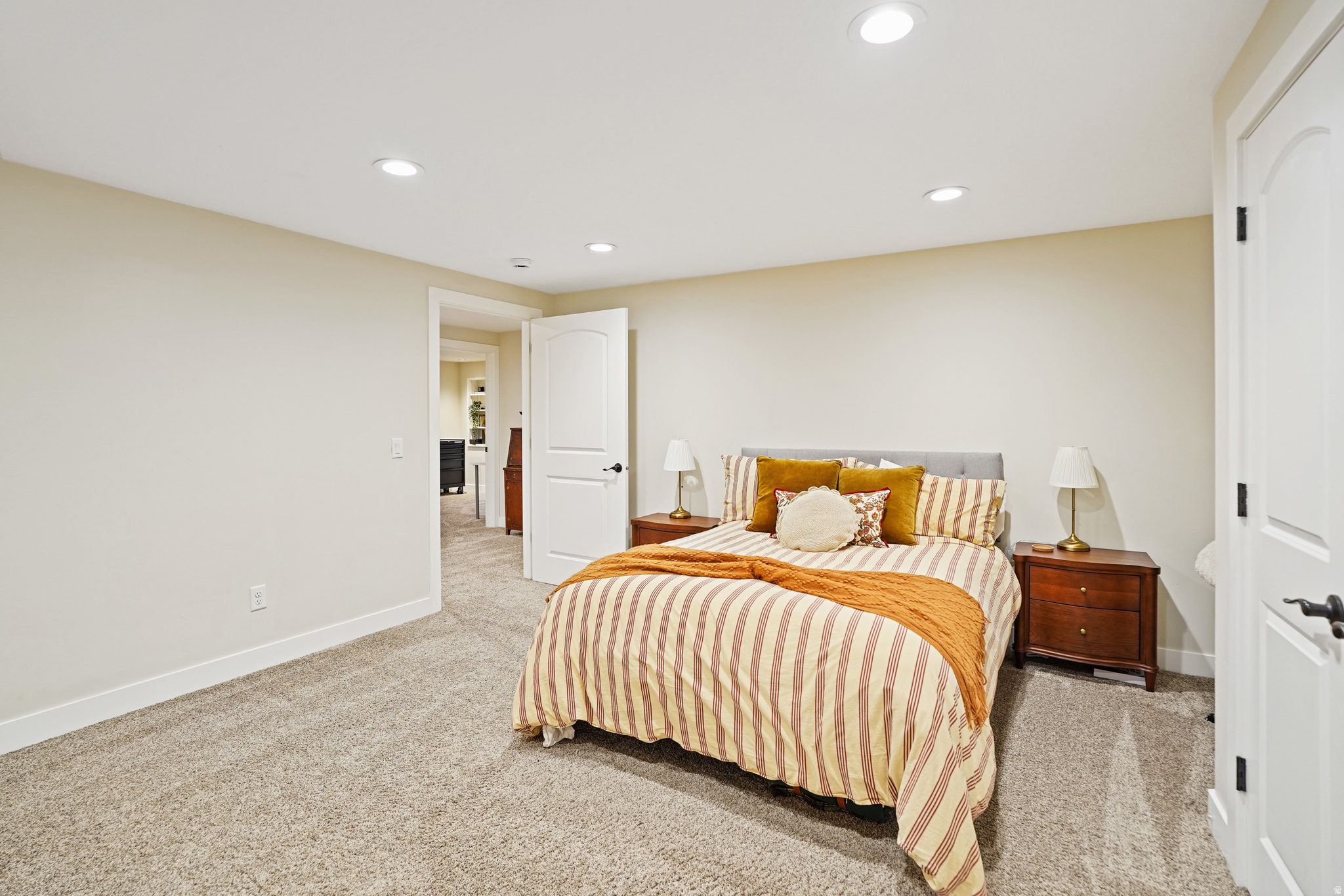 DURRANT MEADOWS - Residential