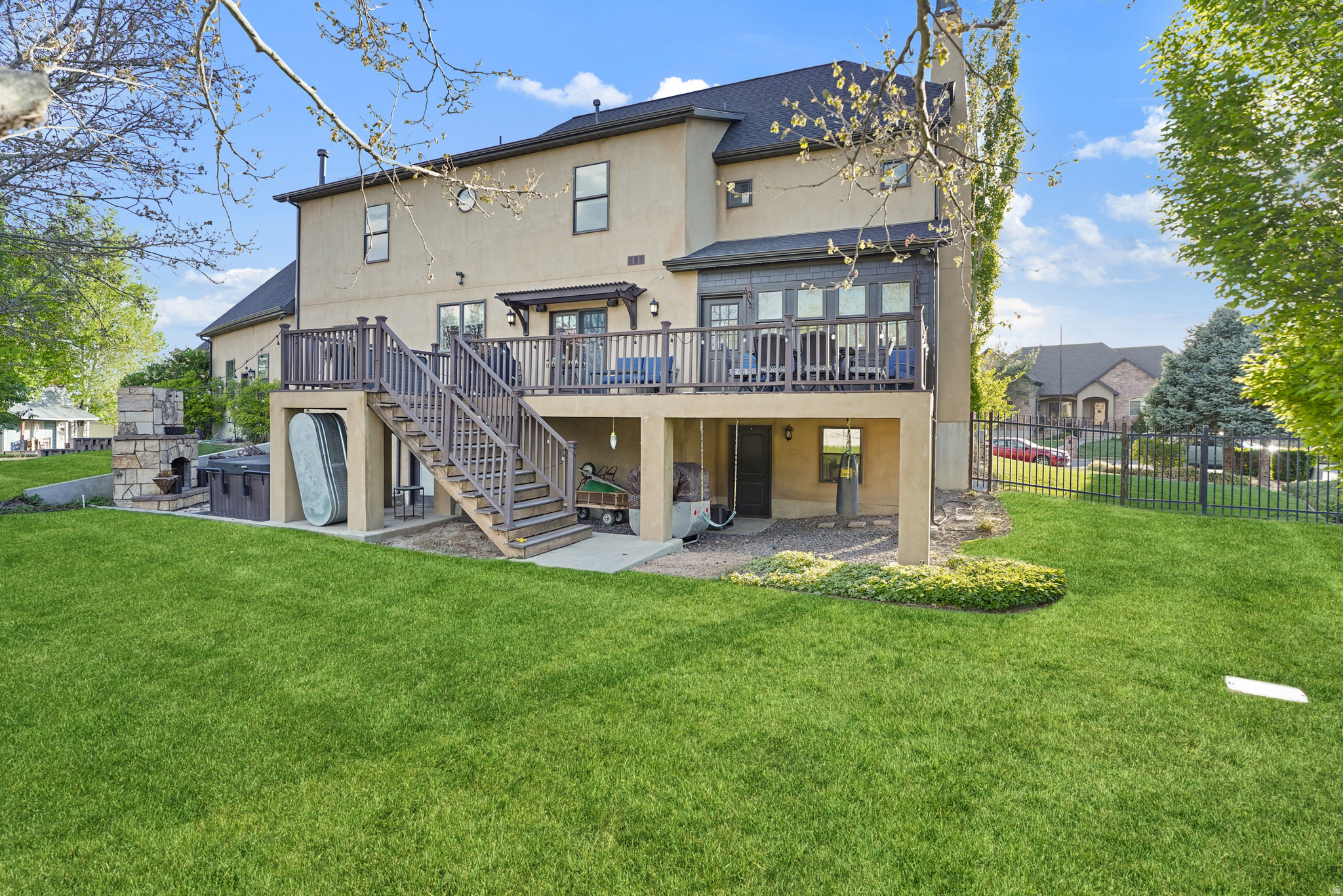 DURRANT MEADOWS - Residential