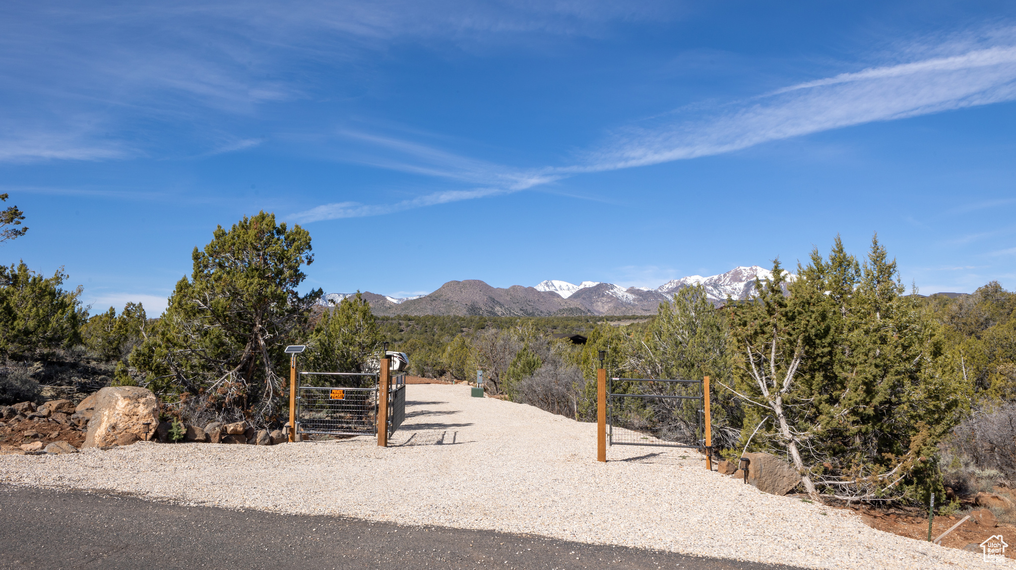 3268 S Canyon Cv, New Harmony, Utah image 4