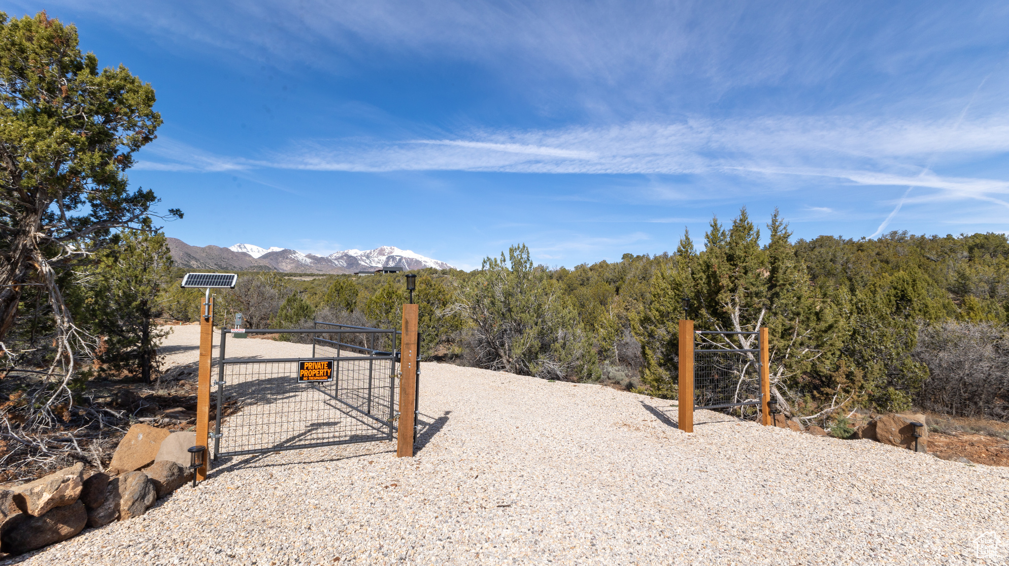 3268 S Canyon Cv, New Harmony, Utah image 2