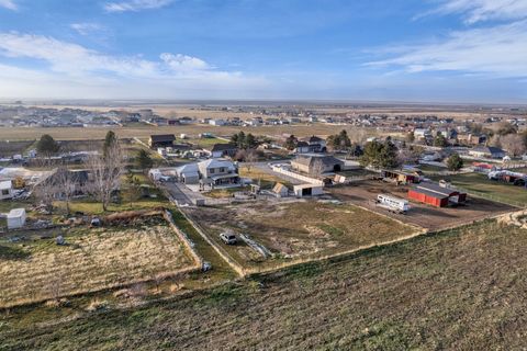 Tiny photo for 7362 FOOTHILL DR, Tooele, UT 84074 (MLS # 2130729)