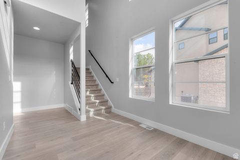 Tiny photo for 504 W MAIDENGRASS WAY, Draper, UT 84020 (MLS # 2116069)