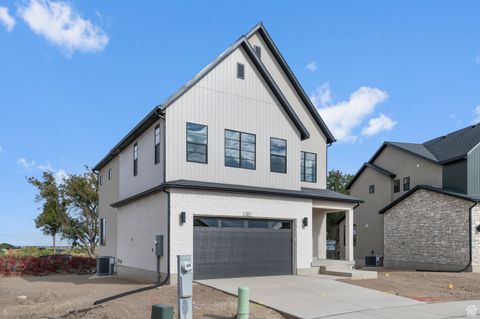 Tiny photo for 504 W MAIDENGRASS WAY, Draper, UT 84020 (MLS # 2116069)