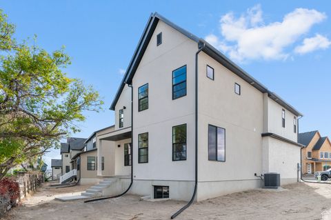 Tiny photo for 504 W MAIDENGRASS WAY, Draper, UT 84020 (MLS # 2116069)