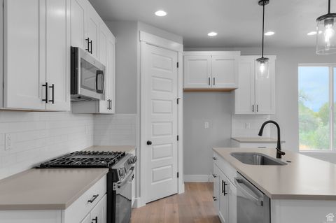 Tiny photo for 504 W MAIDENGRASS WAY, Draper, UT 84020 (MLS # 2116069)