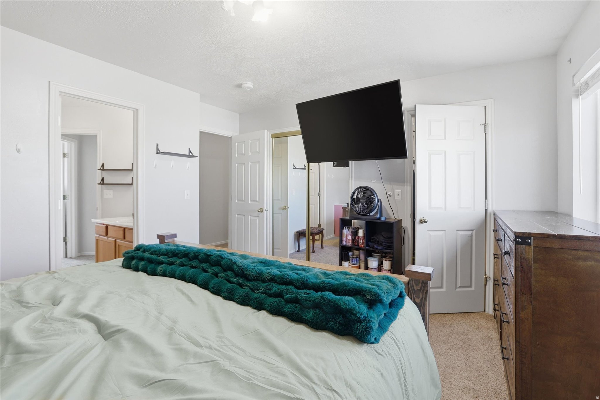 YORKSHIRE VILLAGE - Residential