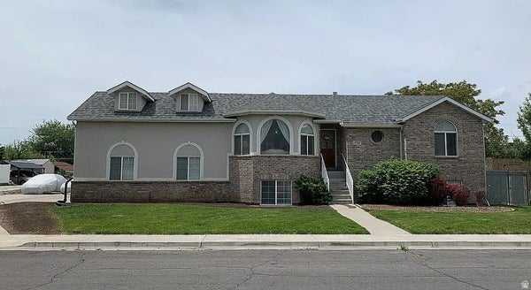 1728 S 50 E, OREM, UT 84058 - Image 1e8563c2c2bfb15e0ce938d53c2ed496/3937799445