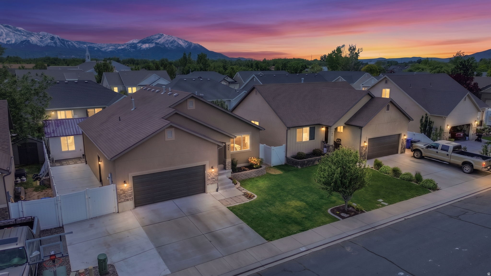 SPANISH TRAILS - Residential