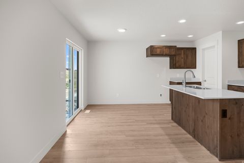 Tiny photo for 4012 S IRONWOOD LN #424, Mapleton, UT 84664 (MLS # 2137556)