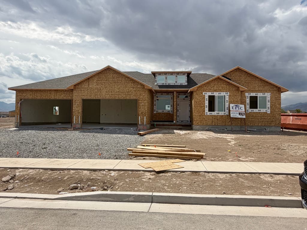 Photo of 184 N AX HANDLE DR, Grantsville, UT 84029 (MLS # 2178350)