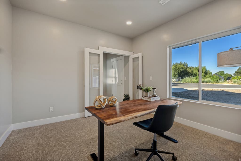 Photo of 1110 LIBERTY COTTAGE CT, Ogden, UT 84404 (MLS # 2180005)