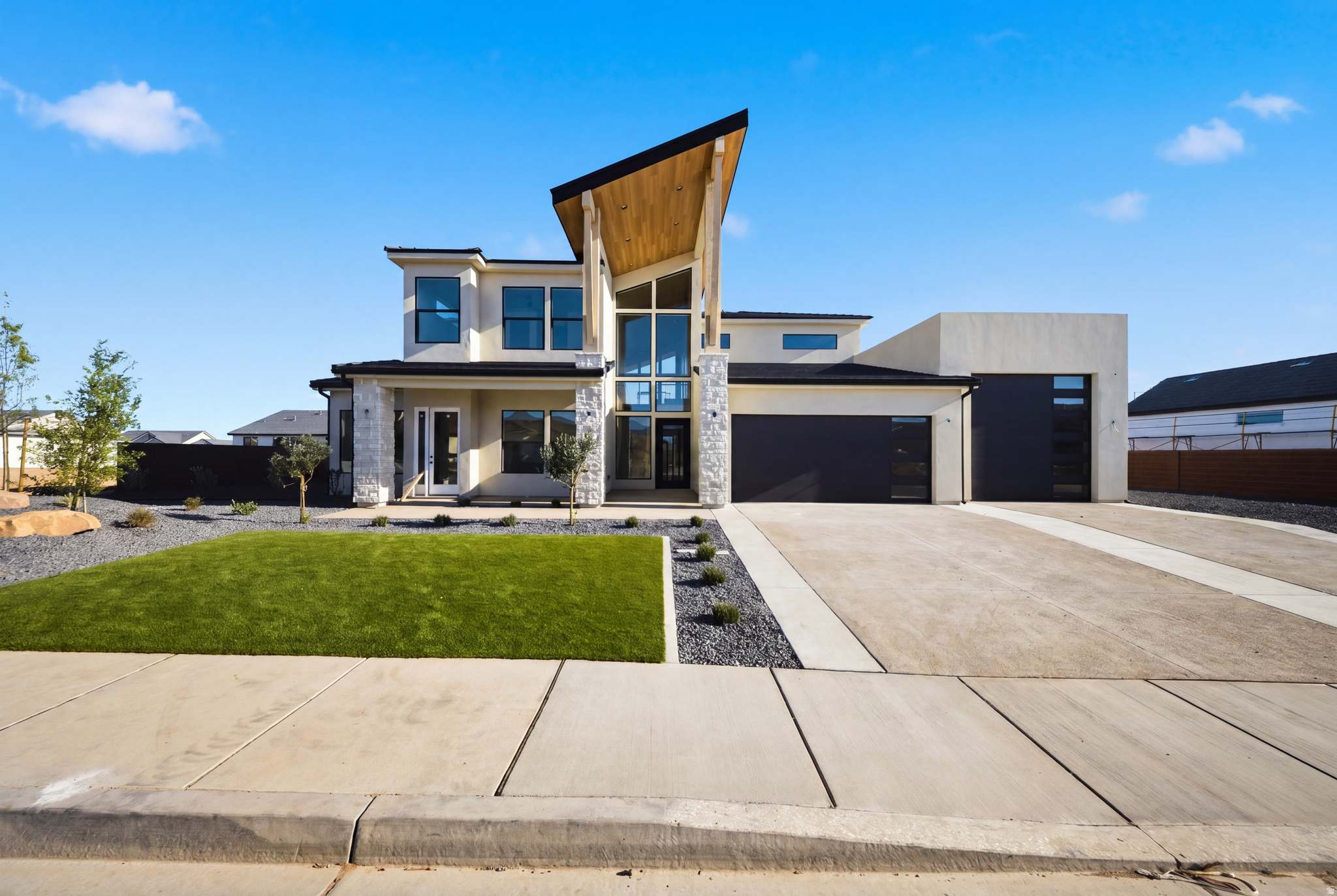 DESERT SOLACE - Residential