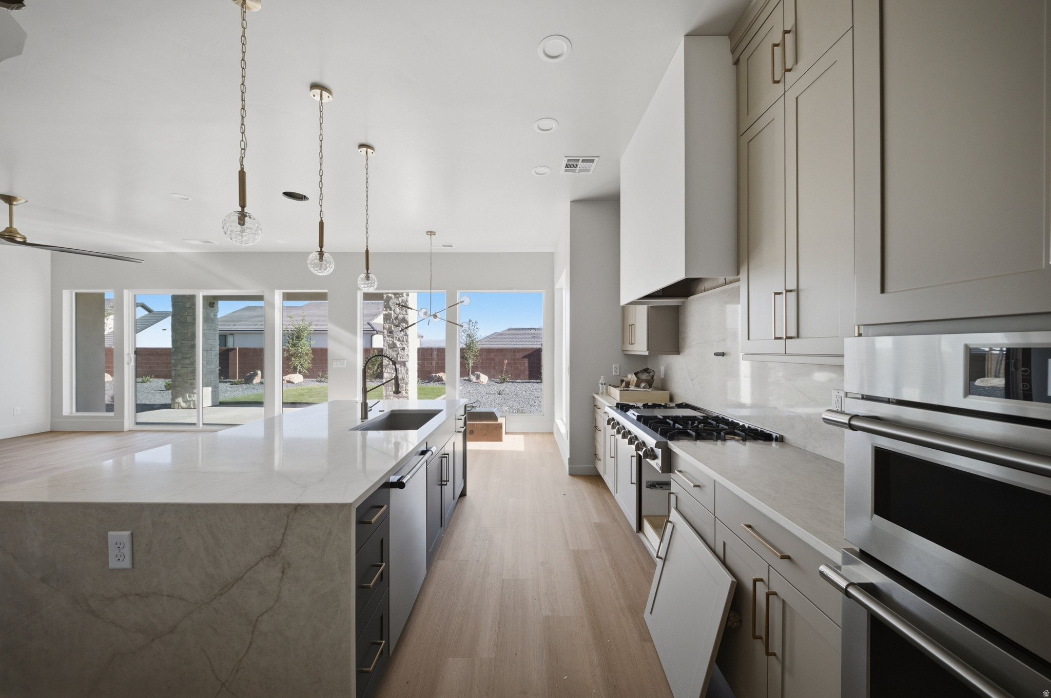 DESERT SOLACE - Residential