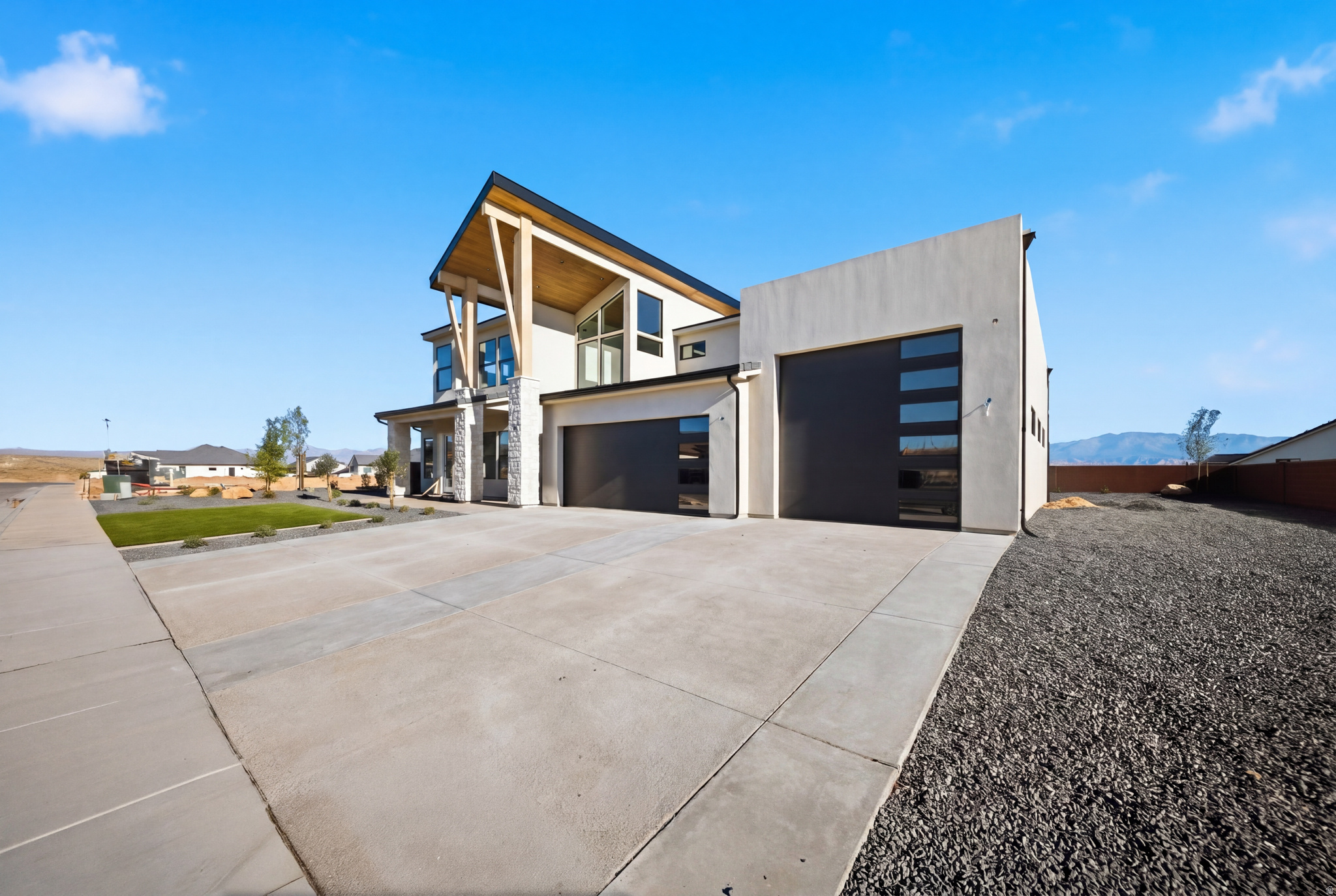 DESERT SOLACE - Residential