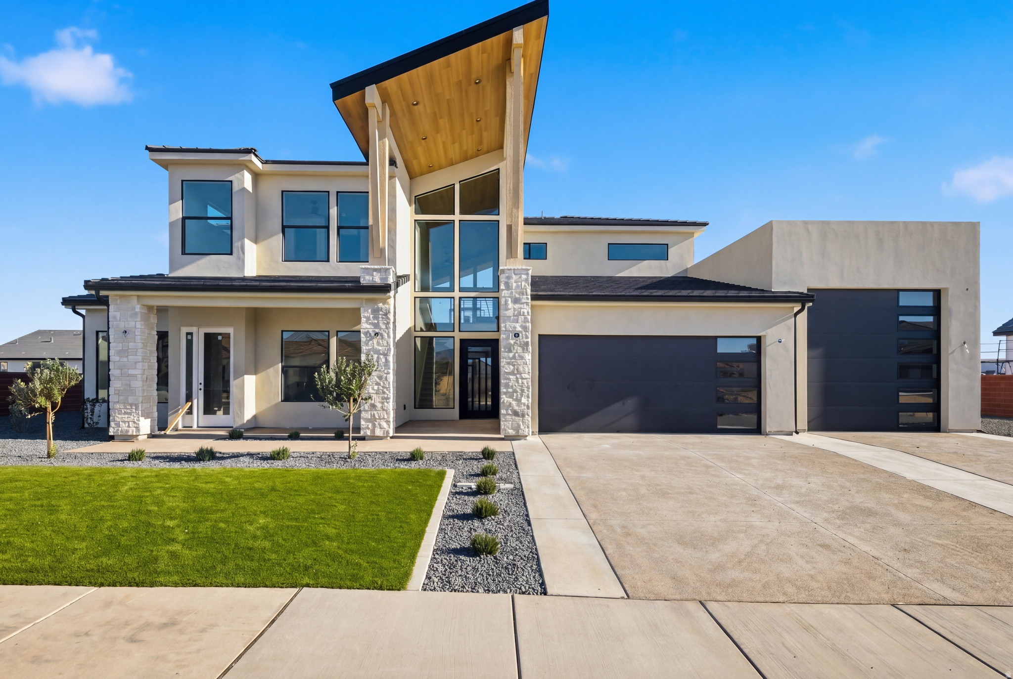 DESERT SOLACE - Residential