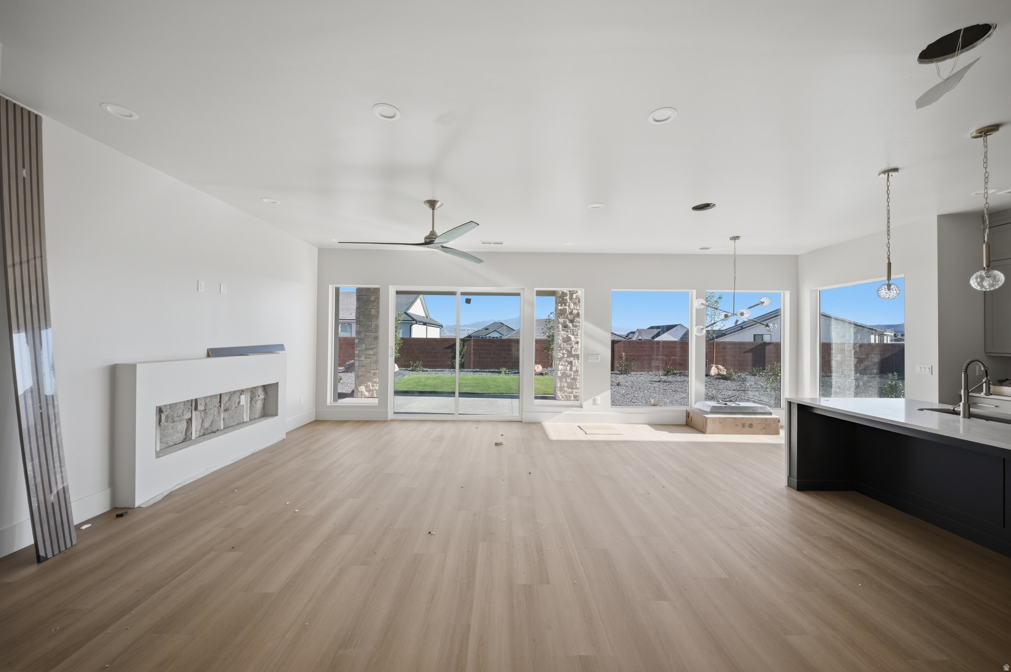 DESERT SOLACE - Residential