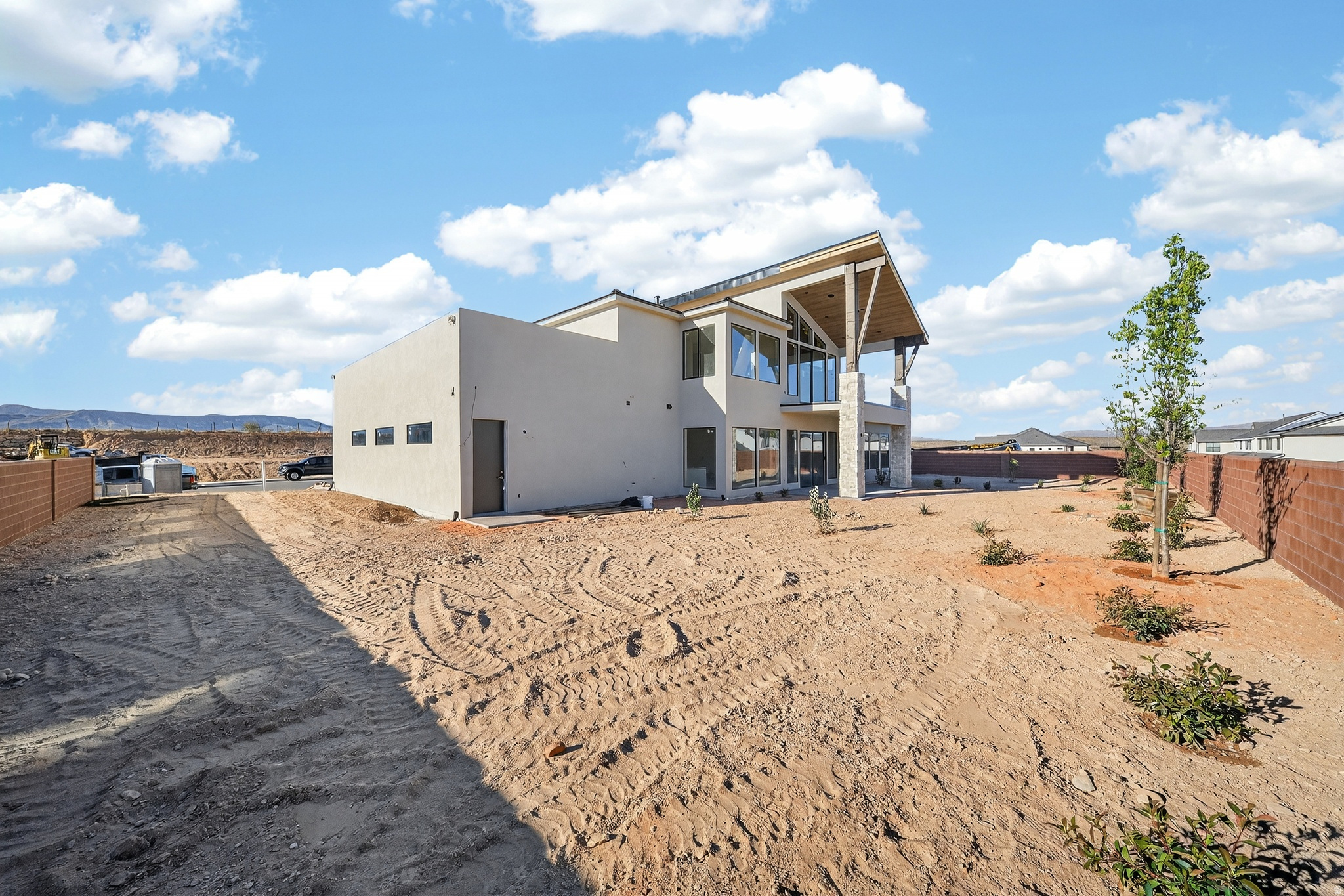 DESERT SOLACE - Residential