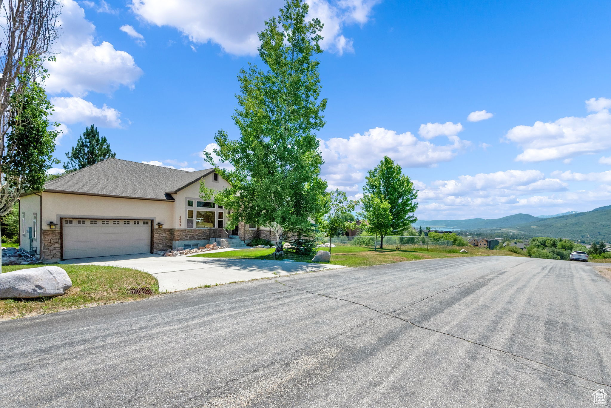 PATIO SPRINGS - Residential