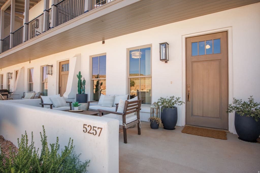 Photo of 718 W VISTA SUR LN #17, Saint George, UT 84790 (MLS # 2179573)