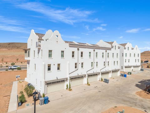 Tiny photo for 718 W VISTA SUR LN #17, Saint George, UT 84790 (MLS # 2179573)