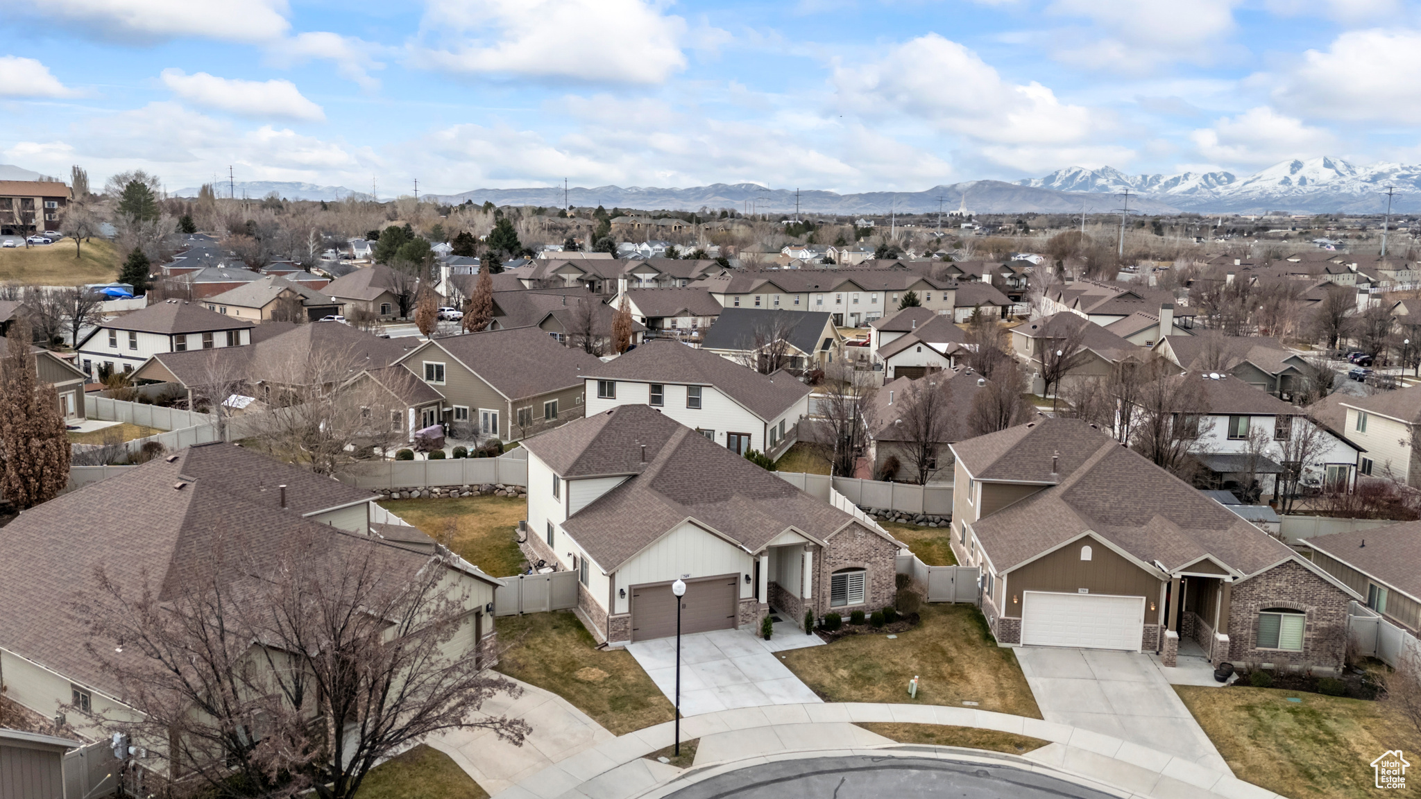 RIVER OAKS - Residential