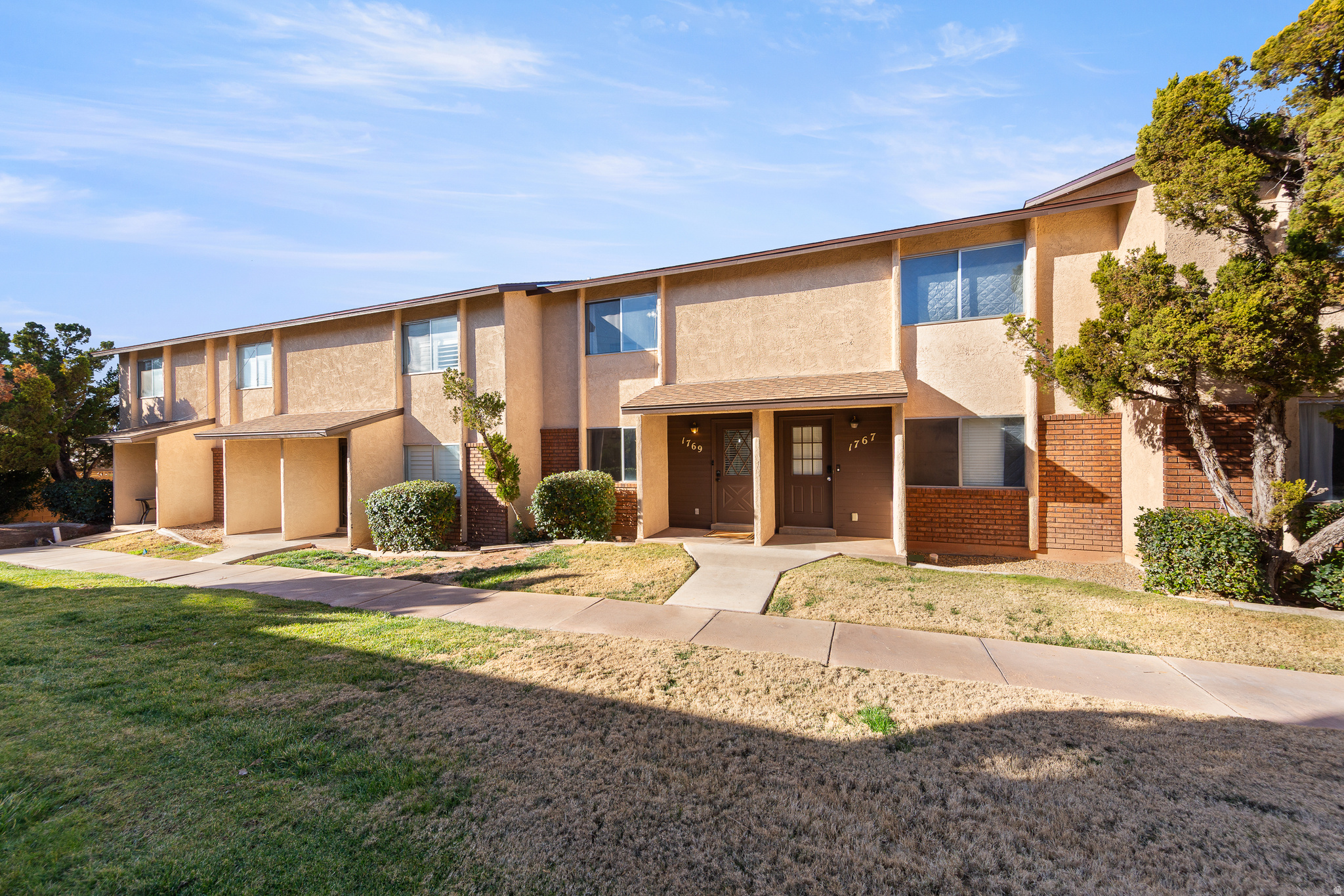 COLOR VIEW TH 3 - Residential