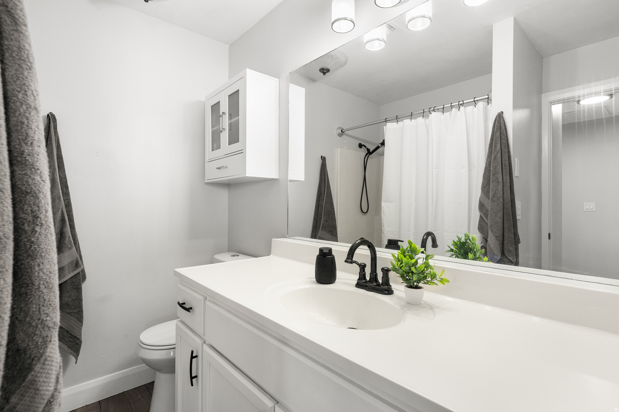 COLOR VIEW TH 3 - Residential