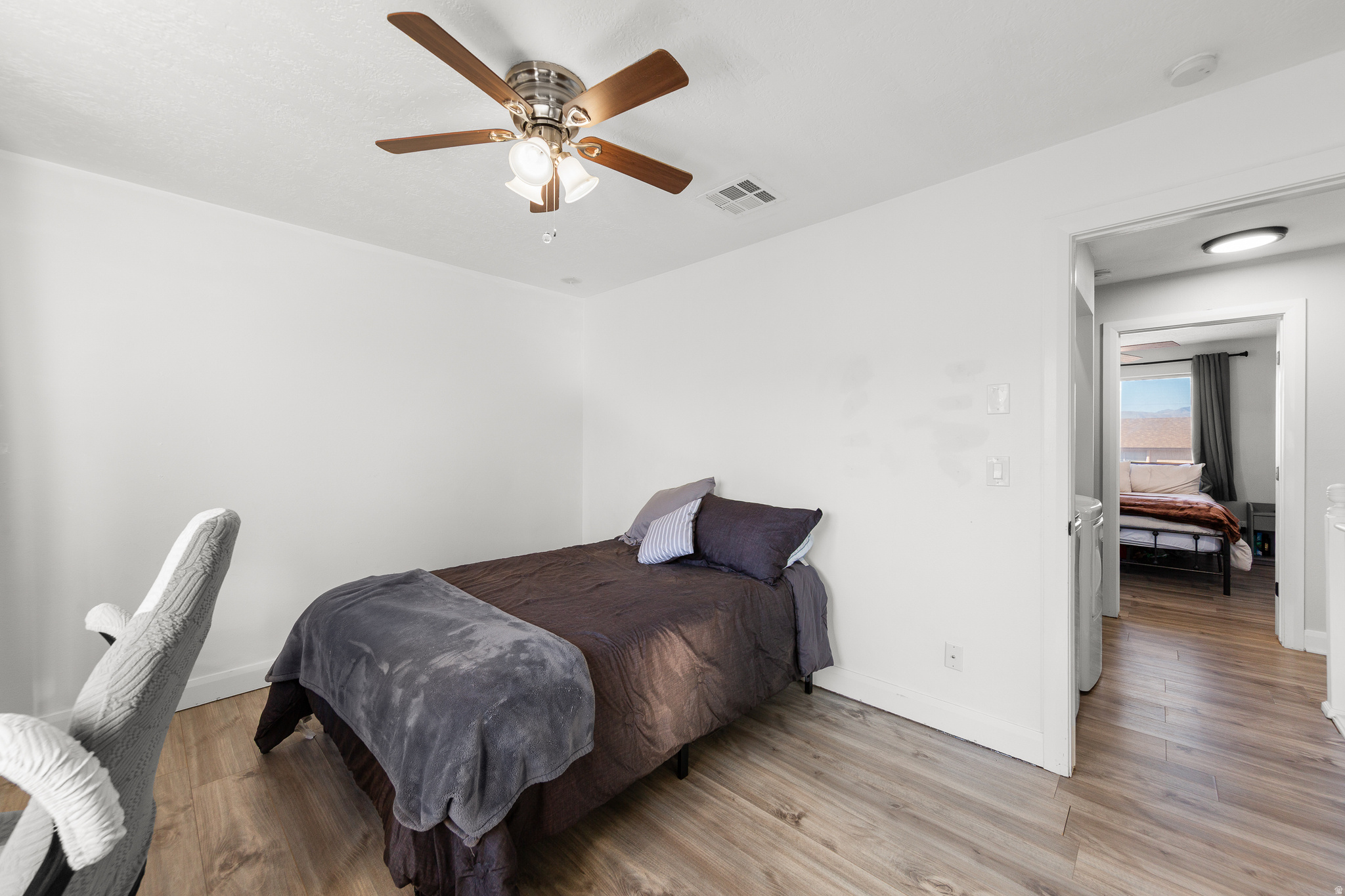 COLOR VIEW TH 3 - Residential