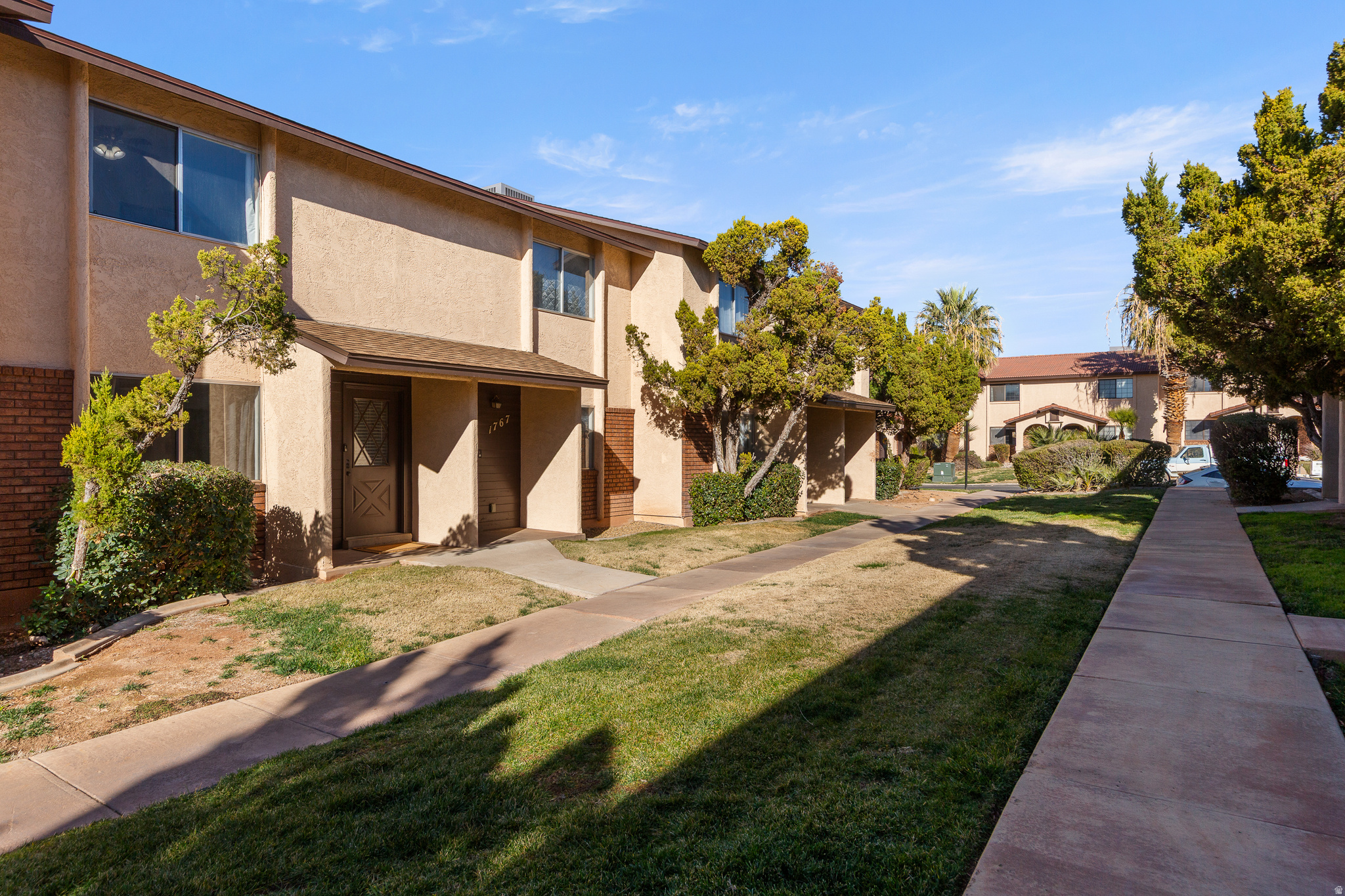 COLOR VIEW TH 3 - Residential