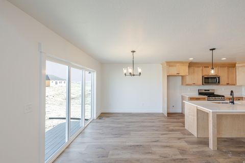 Tiny photo for 4442 N CASTLE RD #125, Eagle Mountain, UT 84005 (MLS # 2121377)