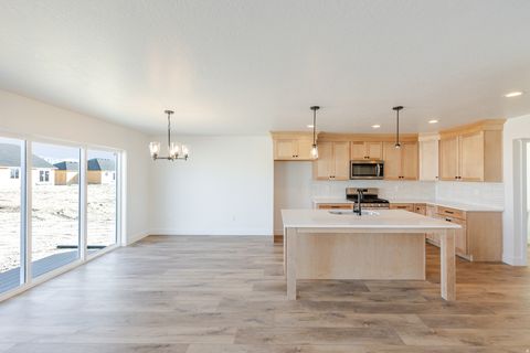 Tiny photo for 4442 N CASTLE RD #125, Eagle Mountain, UT 84005 (MLS # 2121377)