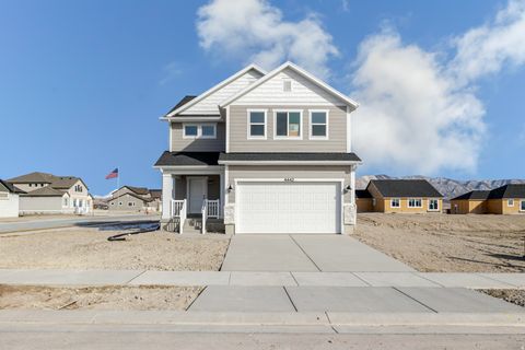 Photo of 4442 N CASTLE RD #125, Eagle Mountain, UT 84005 (MLS # 2121377)