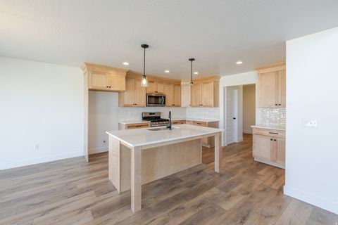 Tiny photo for 4442 N CASTLE RD #125, Eagle Mountain, UT 84005 (MLS # 2121377)