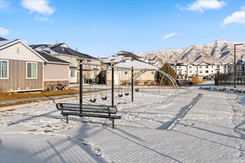 Tiny photo for 1792 E SKYLINE DR #G 5, Eagle Mountain, UT 84005 (MLS # 2129820)