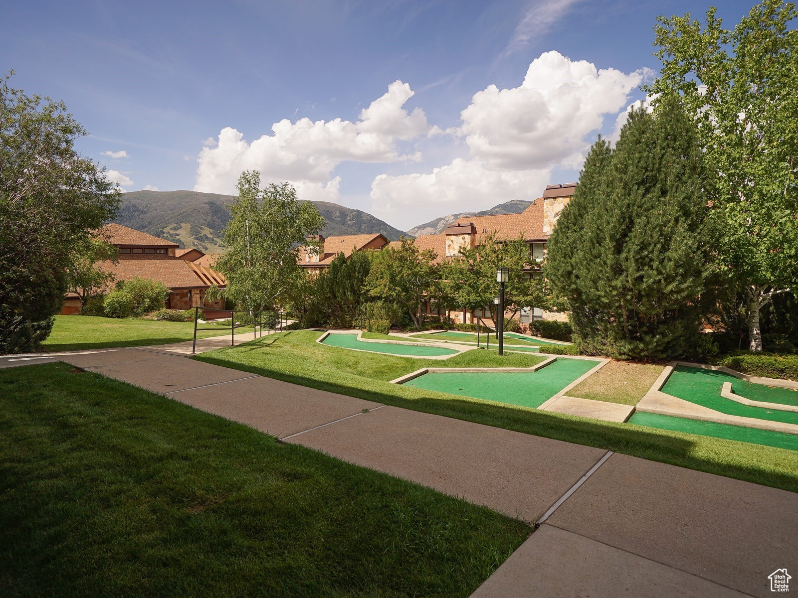 WOLF LODGE CONDOMINIUM - Residential