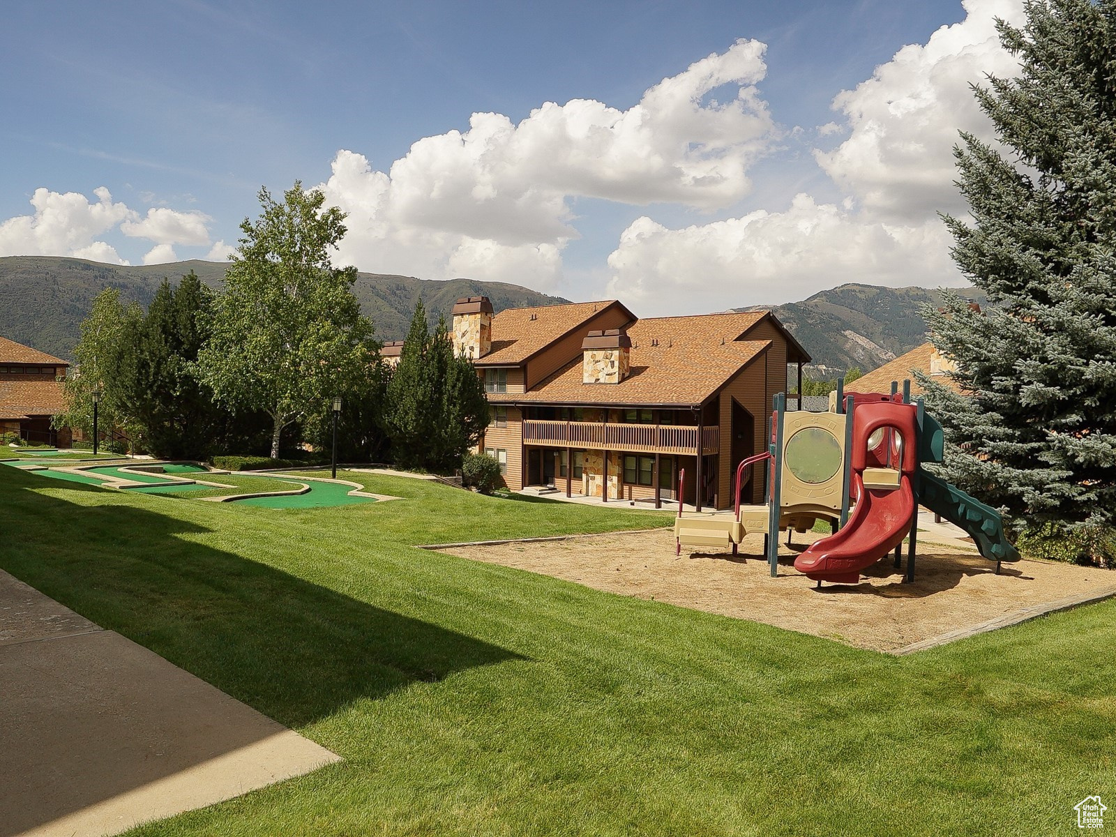 WOLF LODGE CONDOMINIUM - Residential