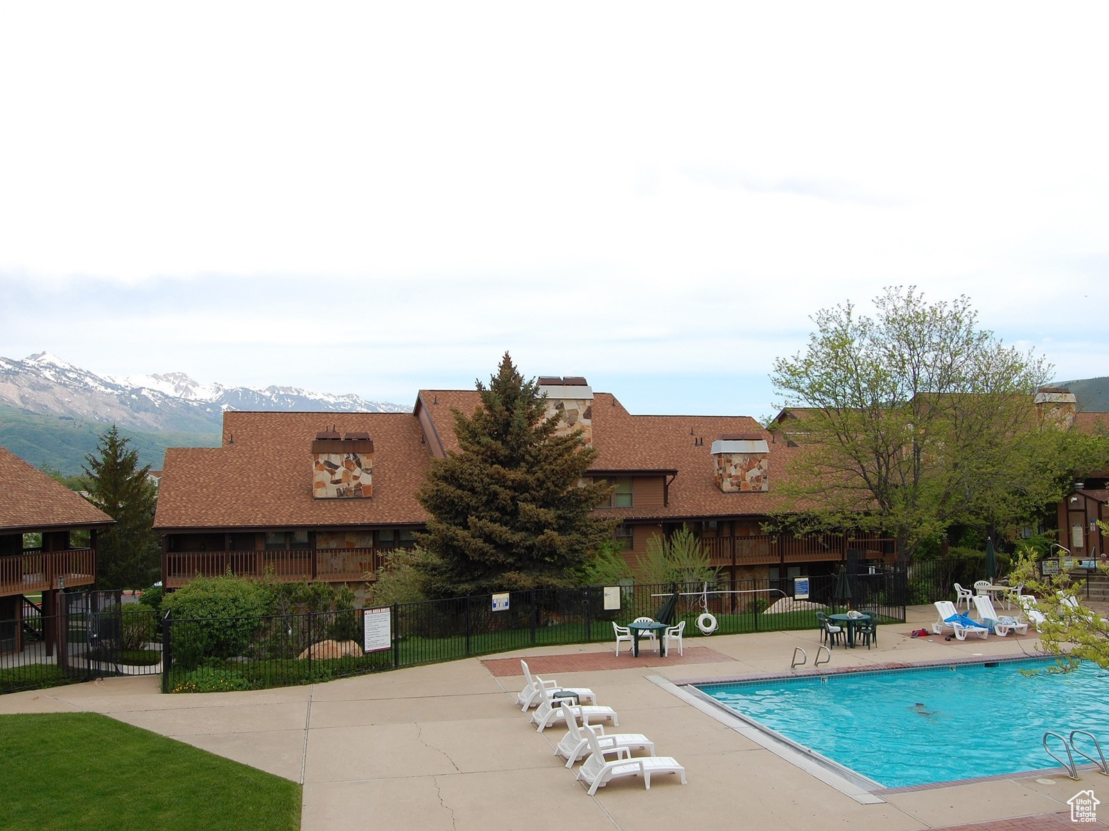 WOLF LODGE CONDOMINIUM - Residential