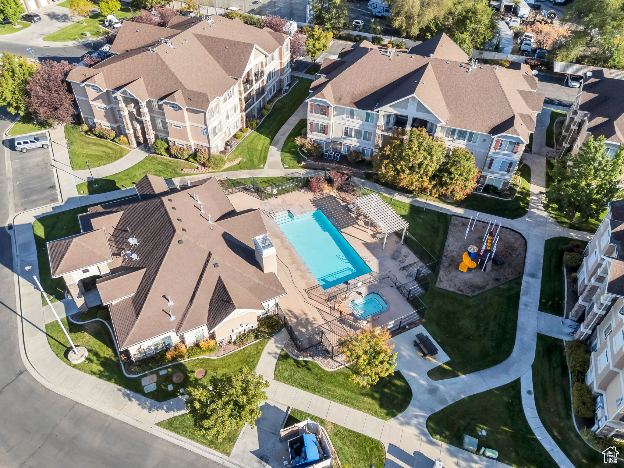 CAMBRIA - Residential