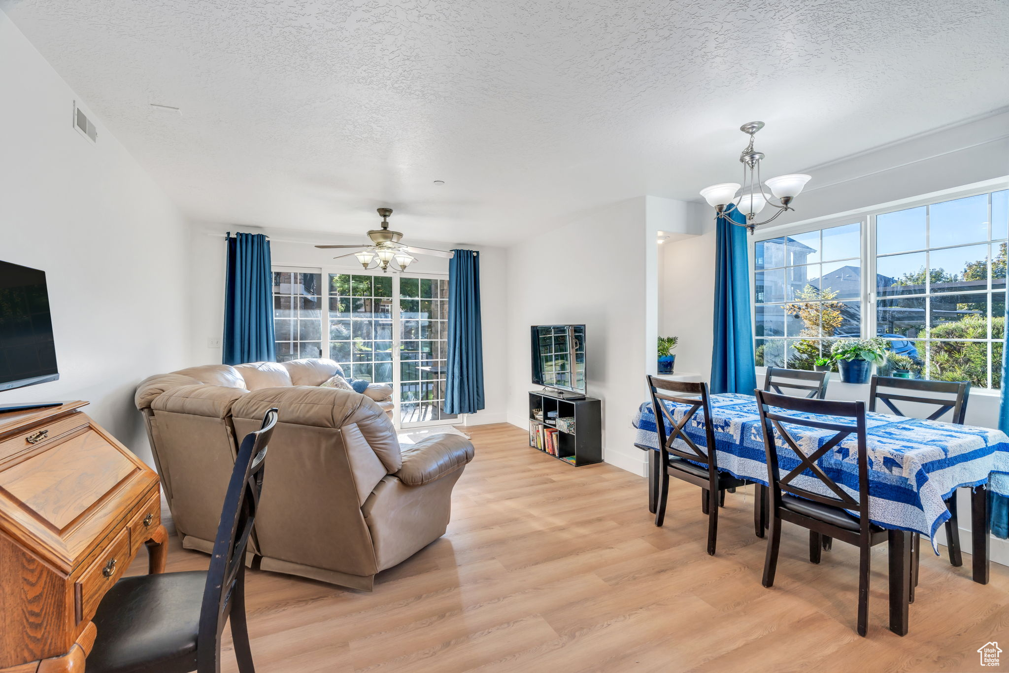 CAMBRIA - Residential